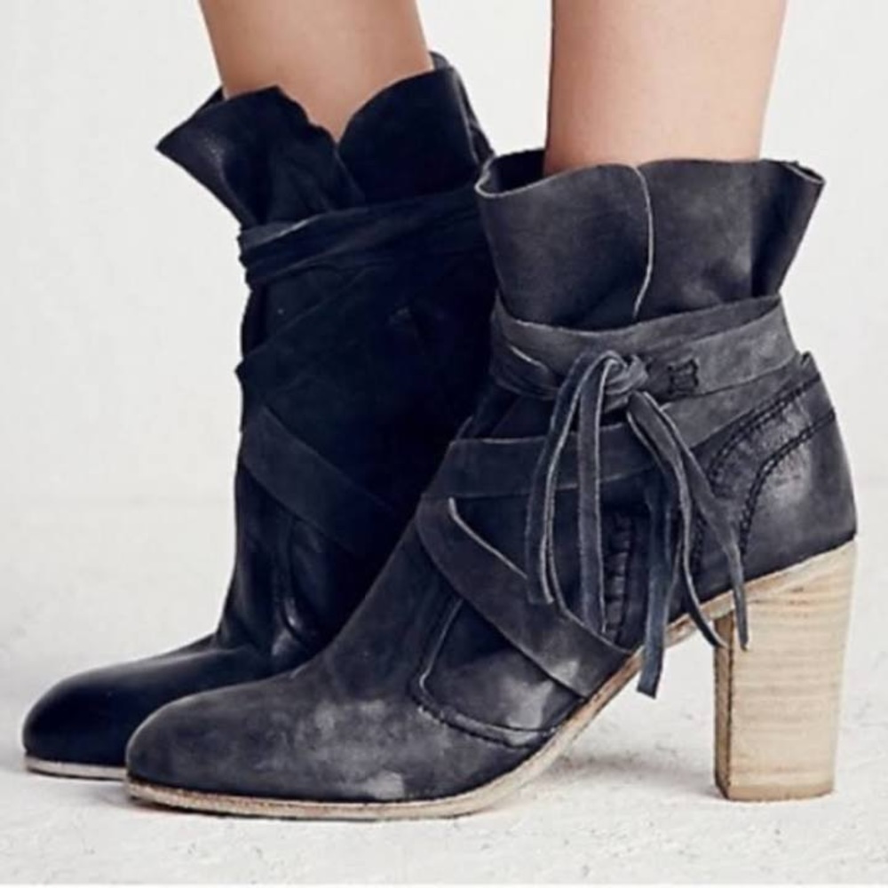 Free people booties!! Like new!! ✨